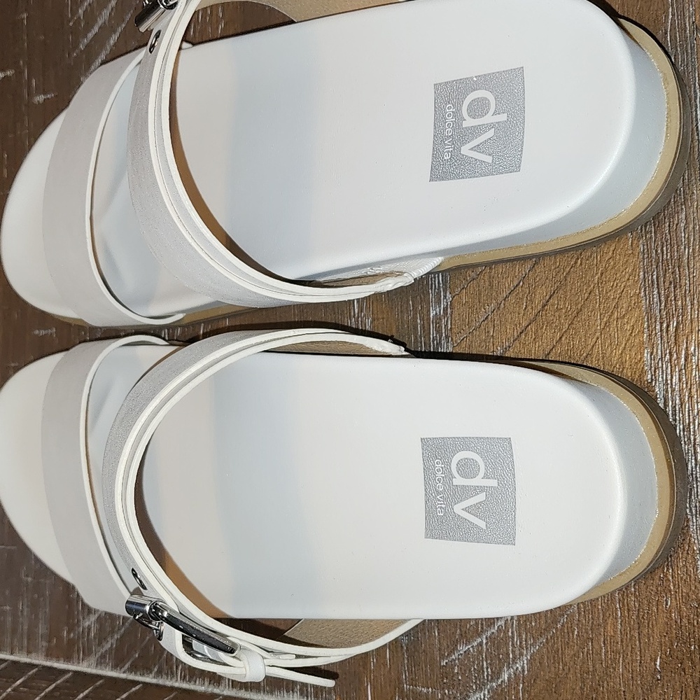 Dolce Vita DV White Slide Sandals W/ Silver Buckle NIB Women's 9 - Picture 3 of 7